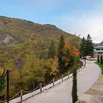 Rossa Luxury & Narechenski Bani