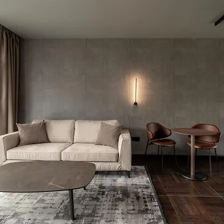 Rossa Luxury & Hotel