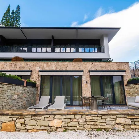 Rossa Luxury & Narechenski Bani