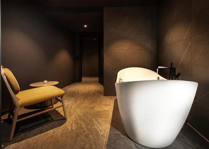 Rossa Luxury & Narechenski Bani