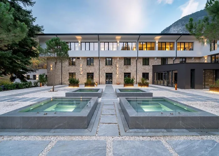 Rossa Luxury & Hotel 5*