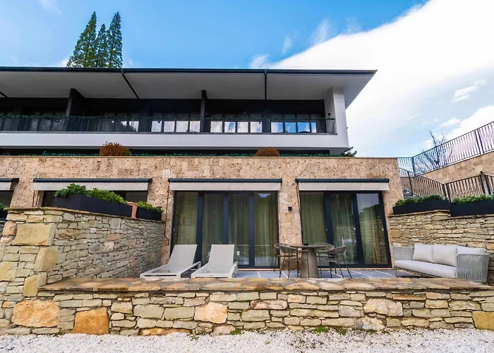 Rossa Luxury & Narechenski Bani